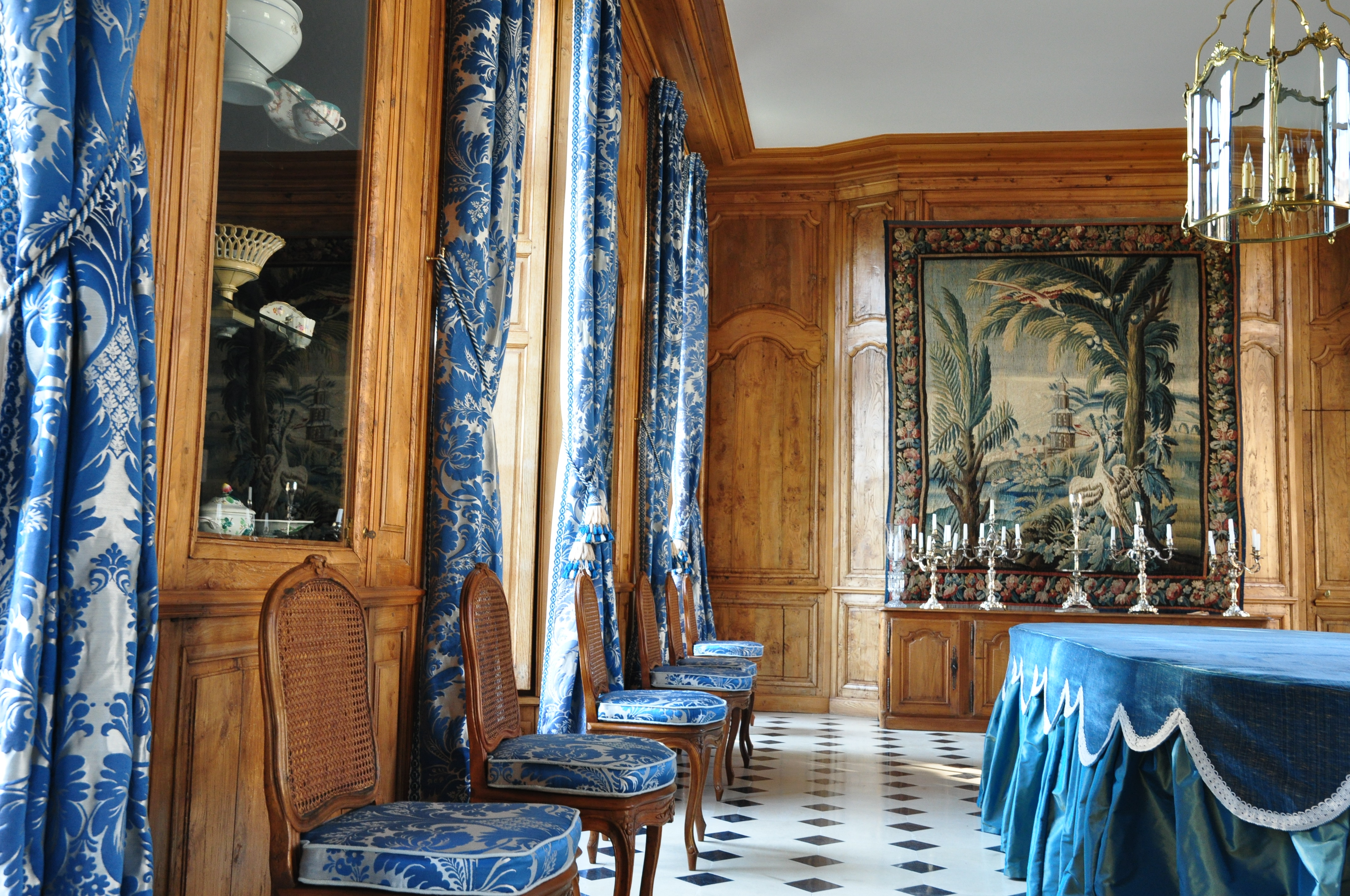 Corbeville — salle à manger